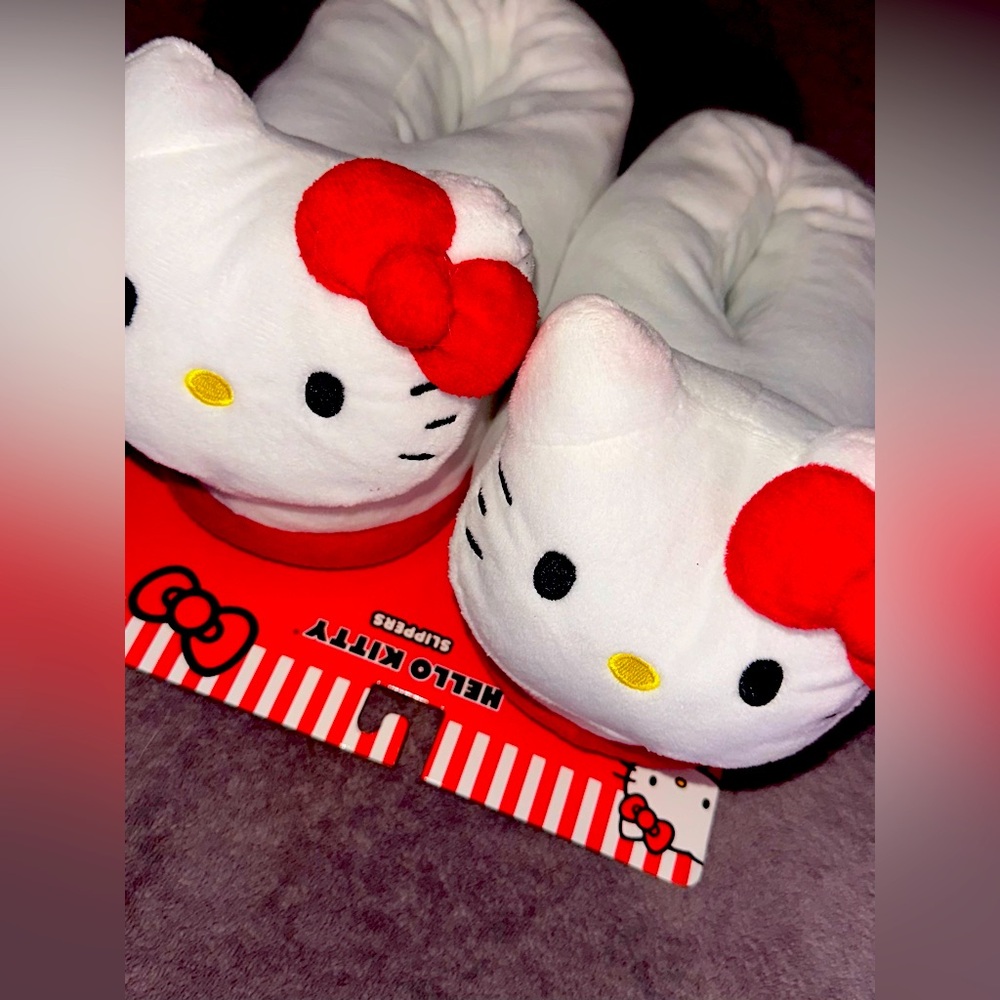 Hello Kitty slippers 🎀